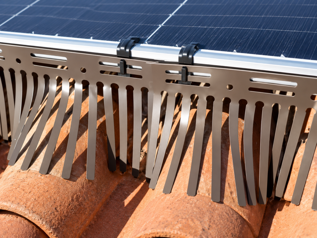 dissuasore per volatili pannello fotovoltaico
